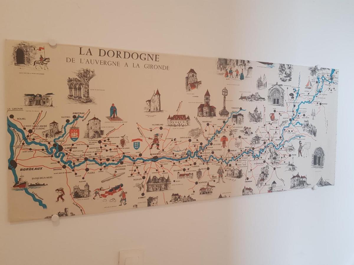 10 - Joli Studio Avec Deux Lits, Tout Equipe Pour 1, 2 Ou 3 Personnes Maximum, Vue Sur Parc Arbore, Parking Privatif Gratuit, Grand Fourgon Possible, Tout Le Linge De Maison Est Fourni Razac-sur-lʼIsle Eksteriør bilde
